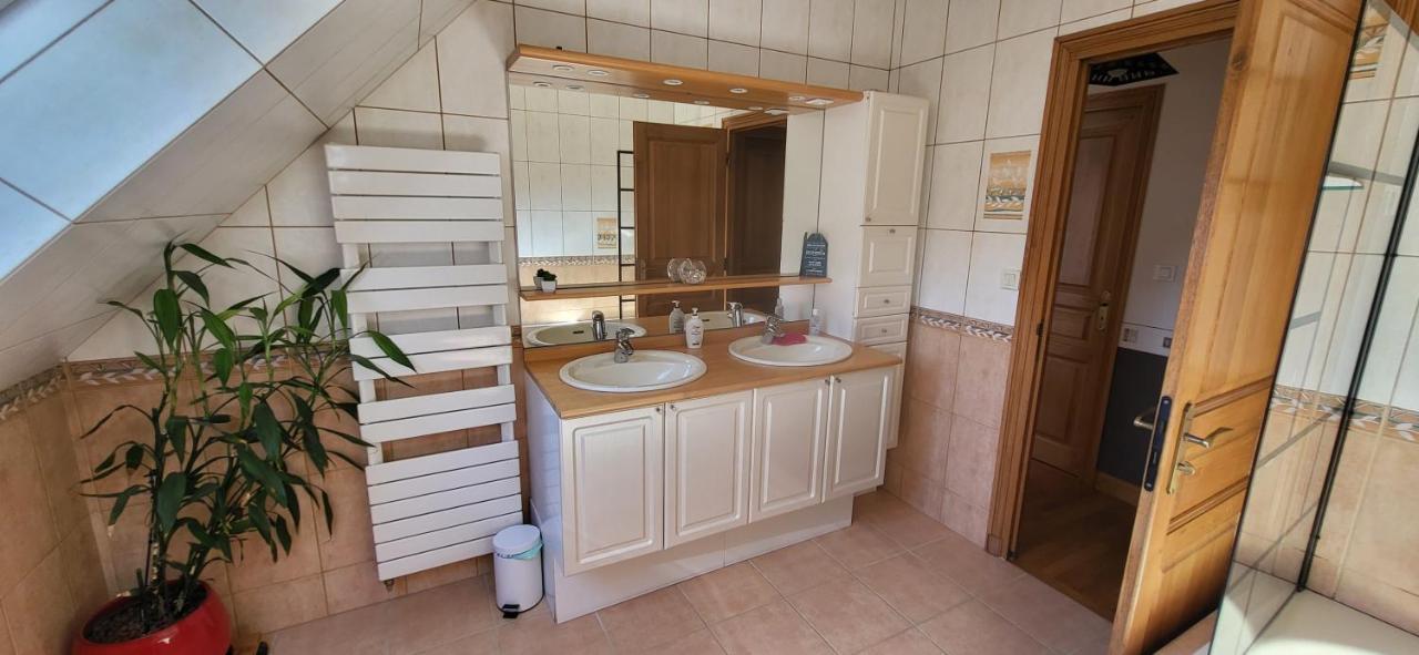 Grande Chambre Sdb Privee Avec Balcon Lannion Exterior photo
